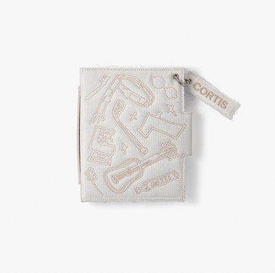 CORTIS Fabric Photo Binder 小卡卡冊