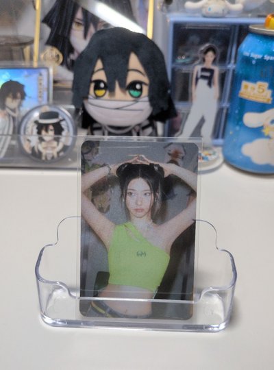 三張綠衣露露