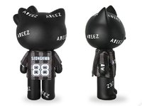 ATEEZ Figure (with T-shirt)