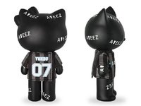 ATEEZ Figure (with T-shirt)