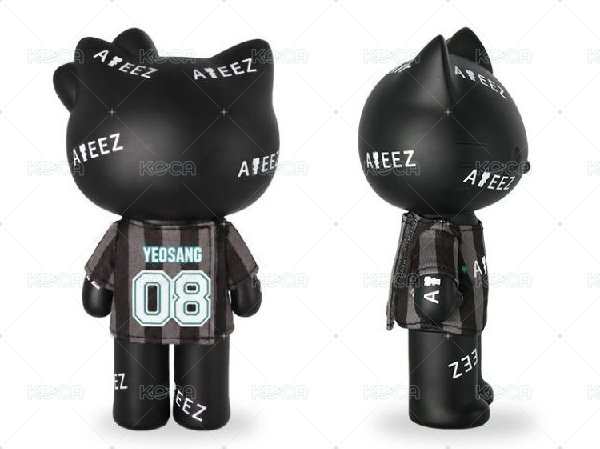 ATEEZ Figure (with T-shirt)