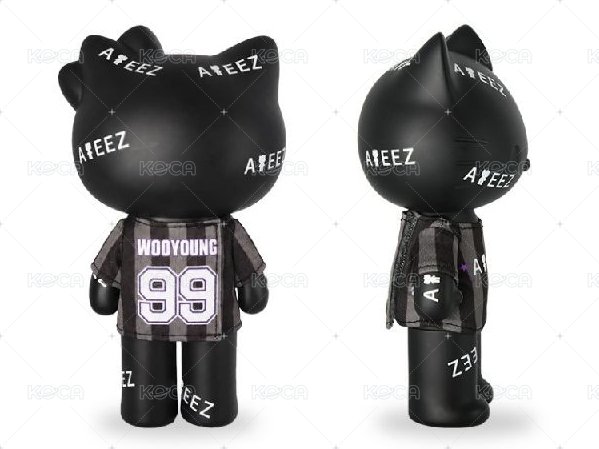 ATEEZ Figure (with T-shirt)