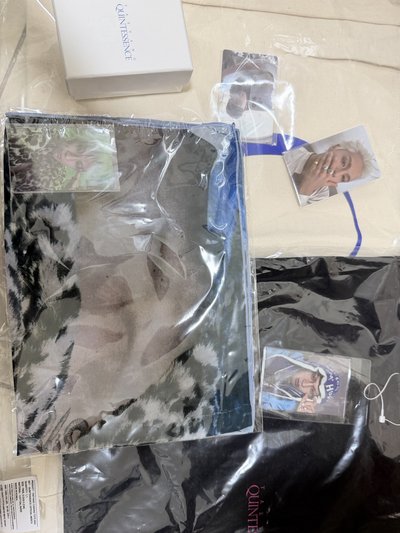 太陽ㄉ戒指、衣服、包包跟卡