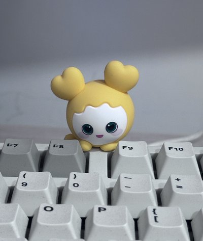 志效爬爬公仔