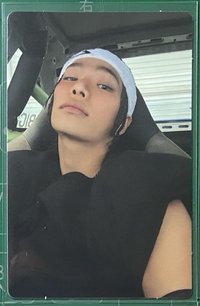 塔贊專卡1（左）