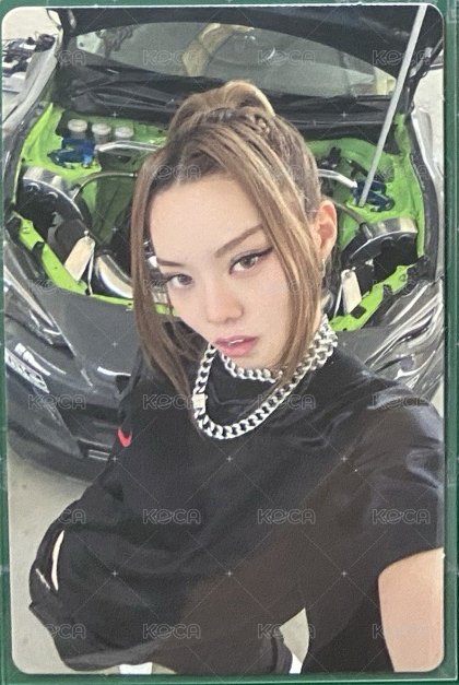 貝專卡1（左）