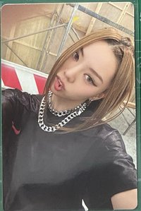 貝專卡2（右）