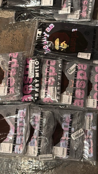 Aespa x Bape Milo 彩色 女版M 有黑跟白