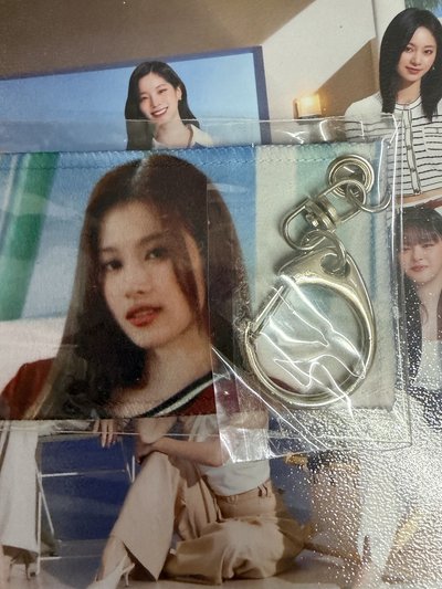 SANA 迷你手幅吊飾 定延大卡