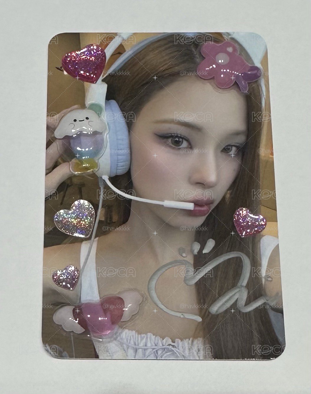 Izna 咕卡親簽