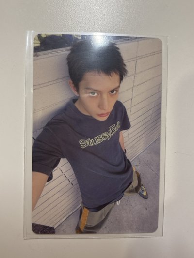 迷二yzy 預售 特典卡 凡中背