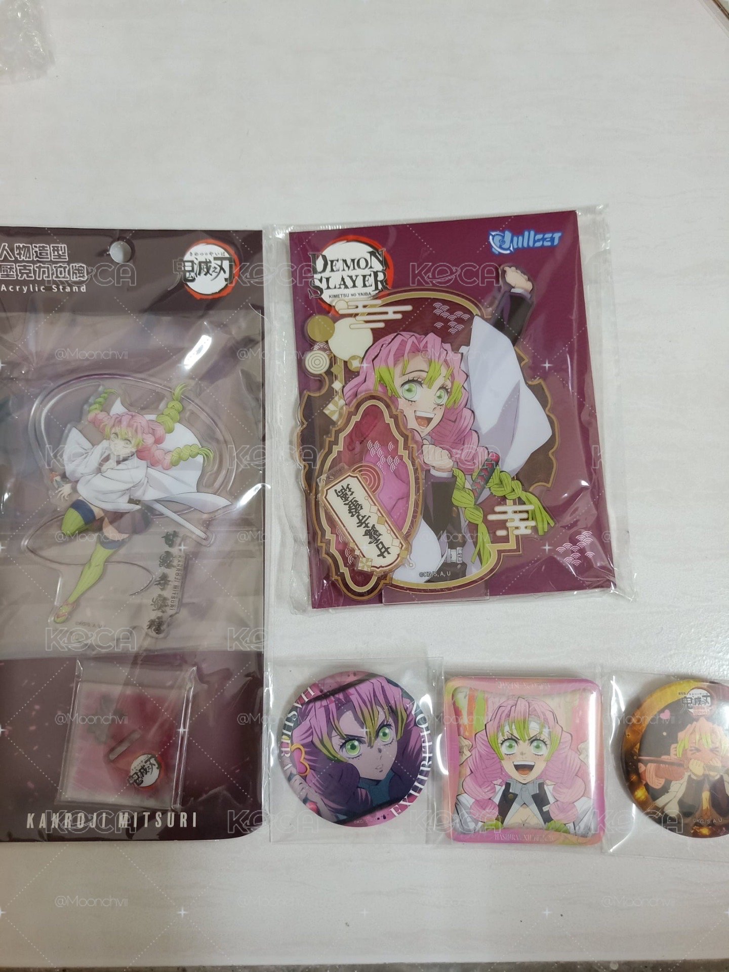 蜜璃立牌 徽章