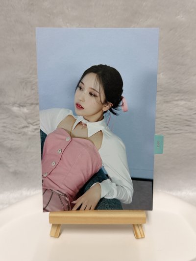 TWICE 週邊小物專區 · 小卡 徽章 吊飾