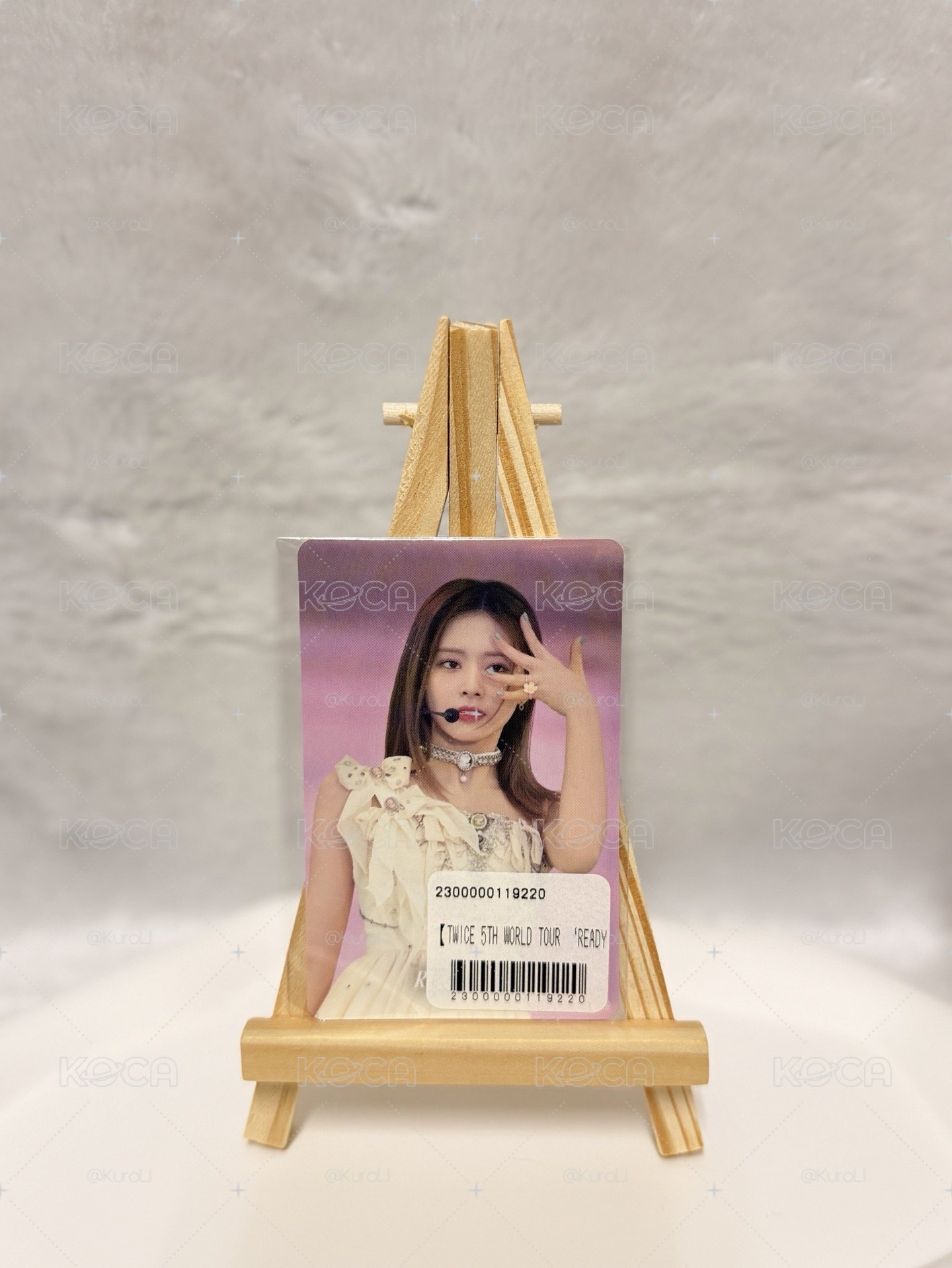 TWICE 週邊小物專區 · 小卡 徽章 吊飾