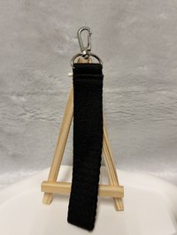 MINA 吊飾（商品完好，但有明顯使用痕跡）