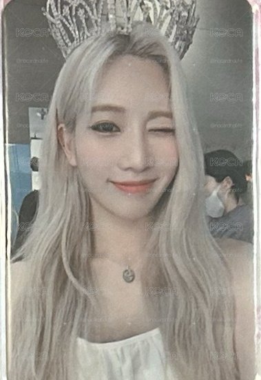 LOONA Kim Lip 手燈 周邊卡 一週年