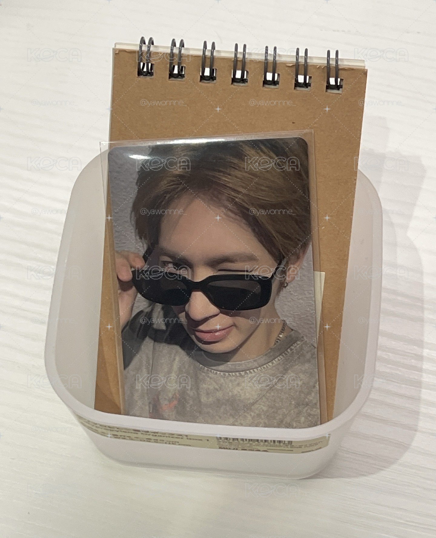 🕶️