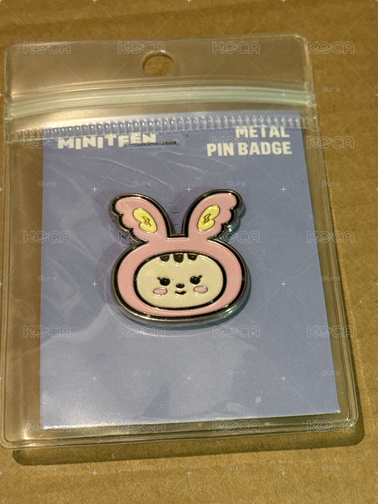 漢 MINITEEN 別針襟章 