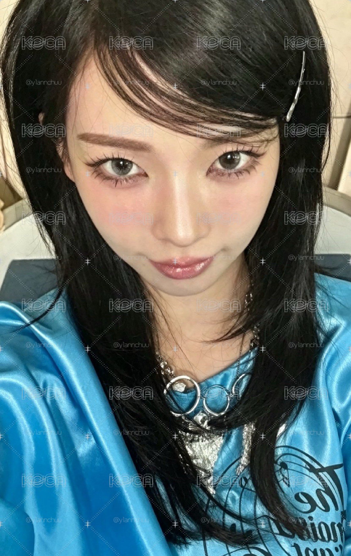 KISS N TELL Poster Ver 專輯卡 