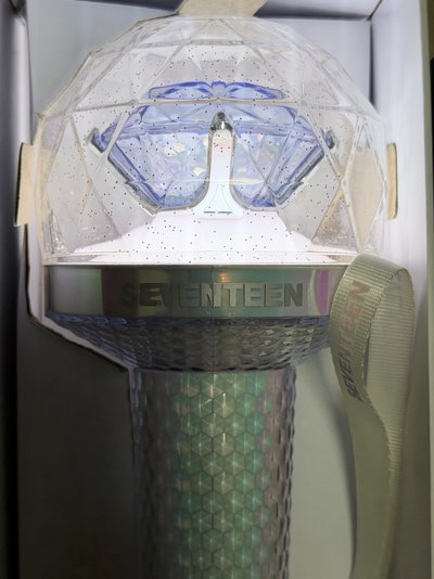 （現貨 一日內寄出）seventeen 二代 克拉棒 手燈 應援棒