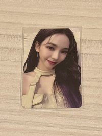 Girls 專輯卡 Karina 