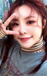 2022 Whee In SEASON’S GREETINGS 年曆卡 