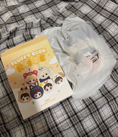 RIIZE泡泡瑪特迷你包 熙
