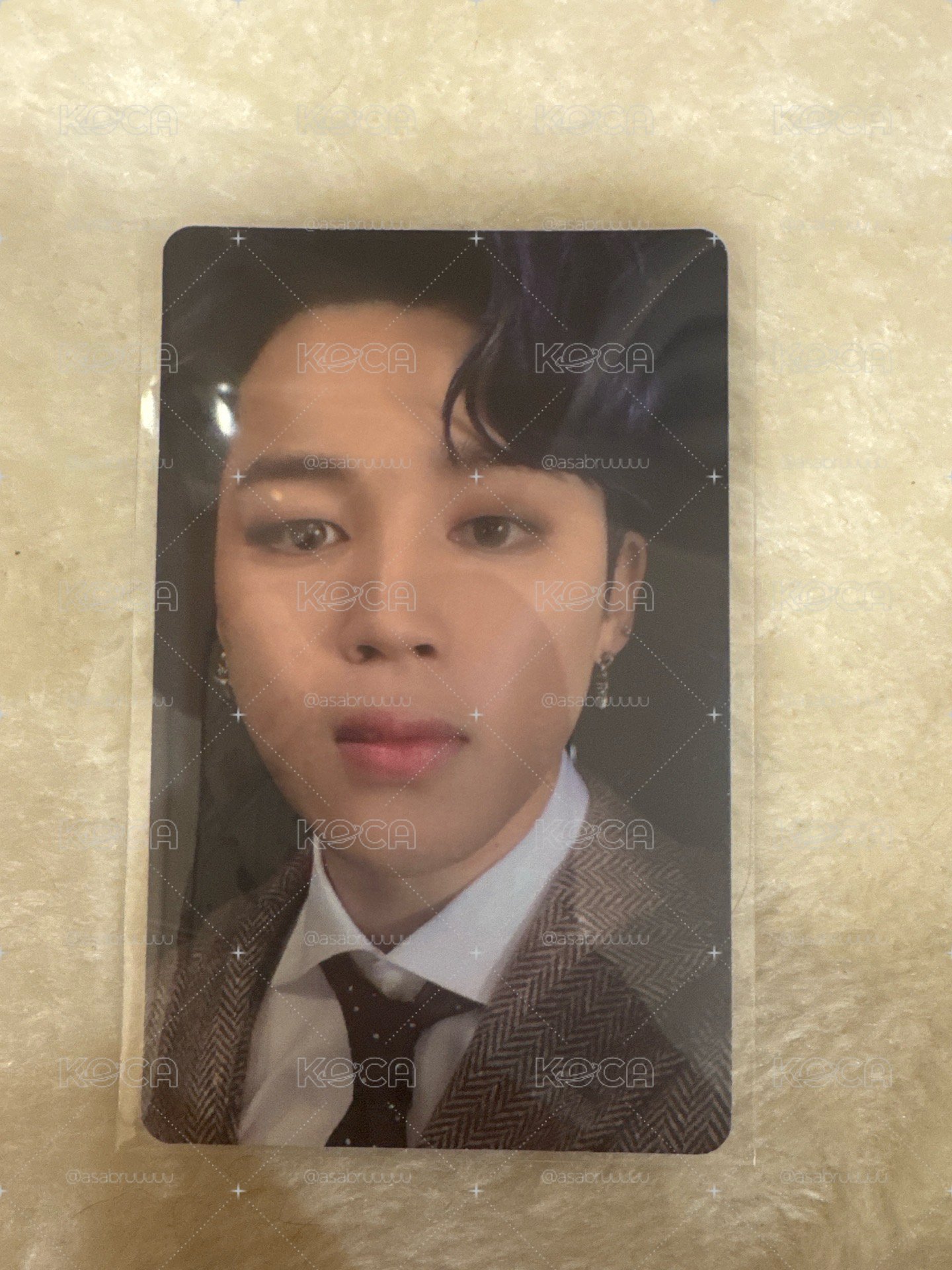 專卡 jimin 圖二是含官方貼紙明信片整組 得標後若想一起帶請私訊貓編 需討論運送風險!