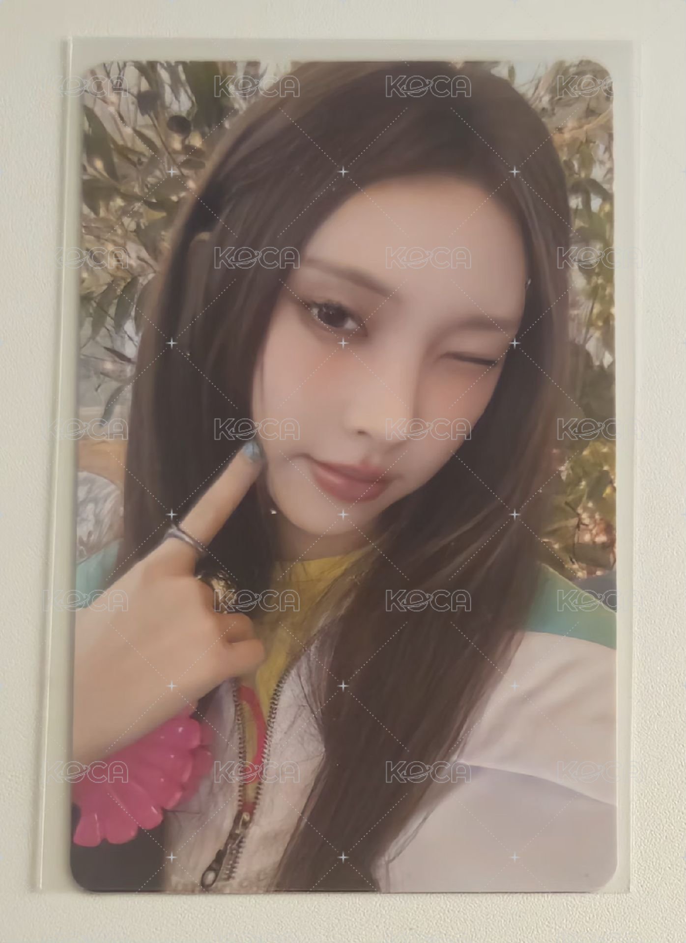 玧