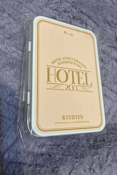 20週年FM 徽章 圭賢 hotel203