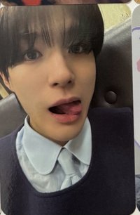 吐舌jeno
