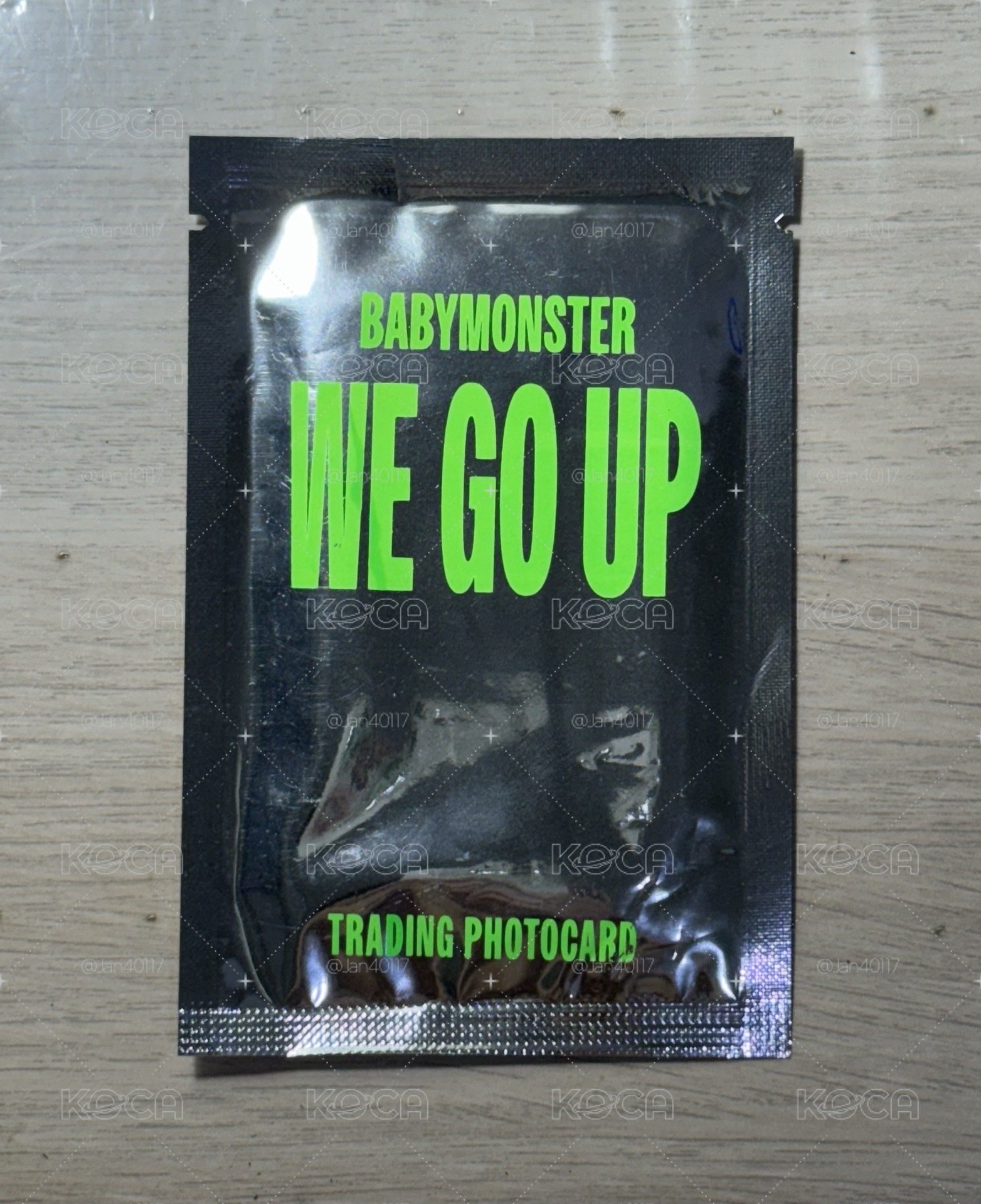 Babymonster WE GO UP 未拆隨機卡包