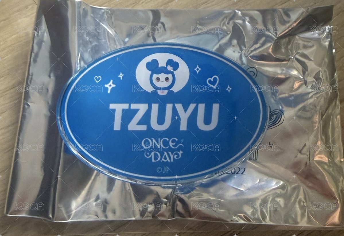 Twice 子瑜 姓名牌