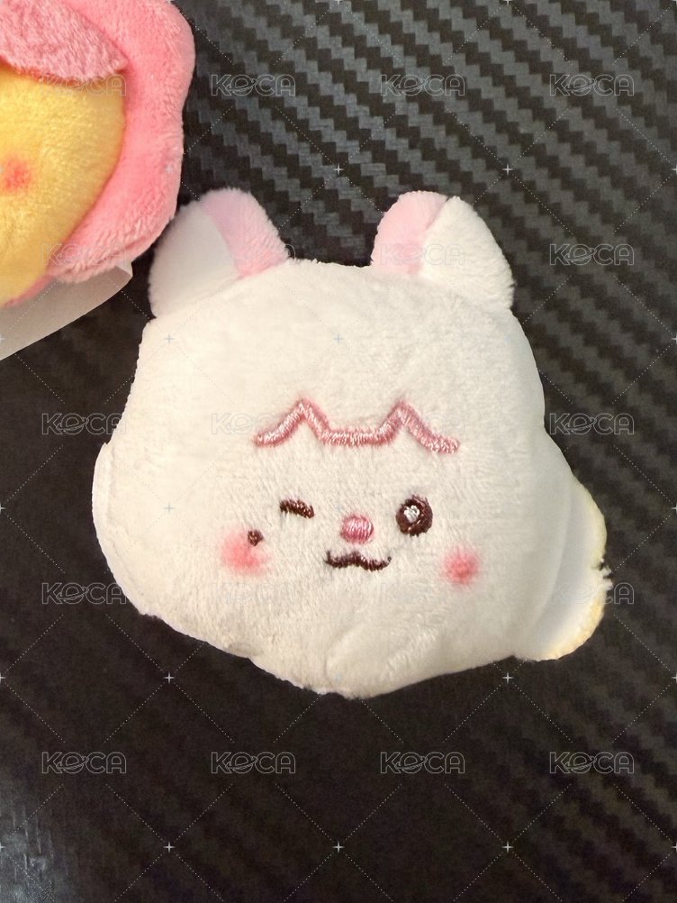妮眨眼