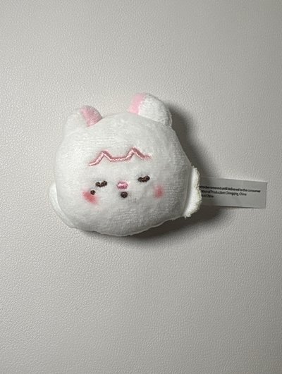 minini baby - 閉眼款 妮徽章
