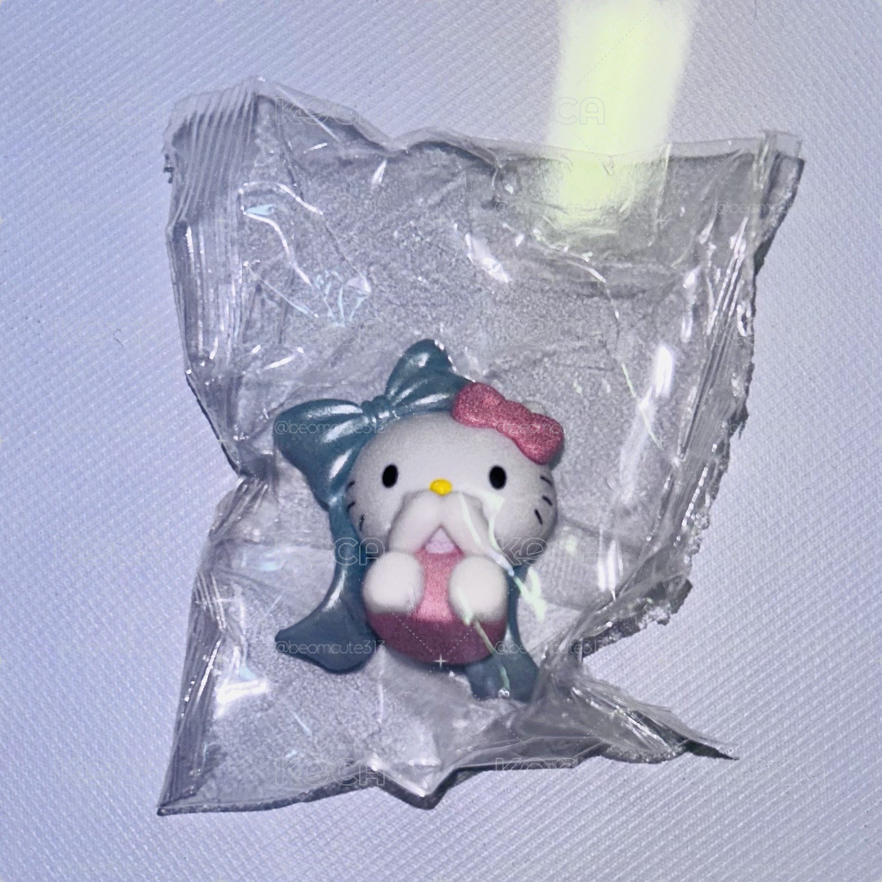  Hello Kitty·蝴蝶結扭蛋