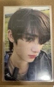 丁程鑫飛去單人
