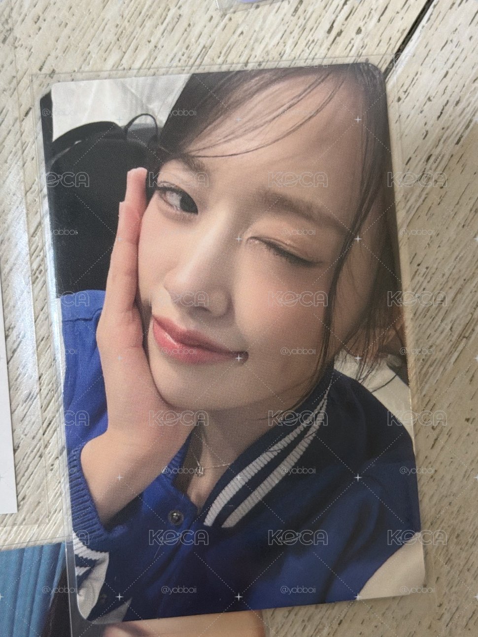 捧臉安