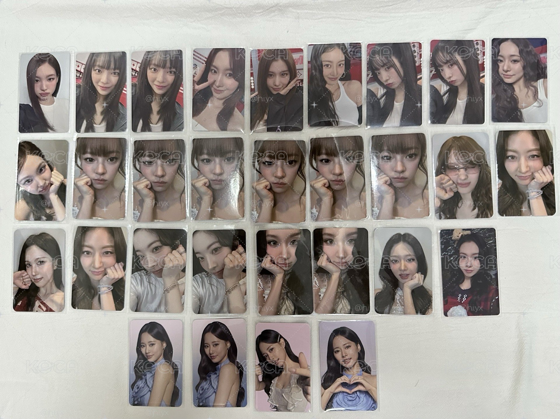 TWICE 滿額卡、周邊卡