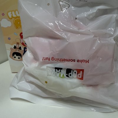 RIIZE 栗子扣 泡泡瑪特 耳機包