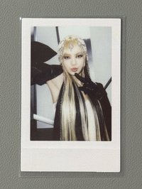 黑版拍立得莎
