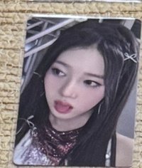 一週年吐舌