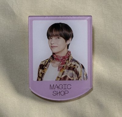 BTS 日五期壓克力徽章 金泰亨