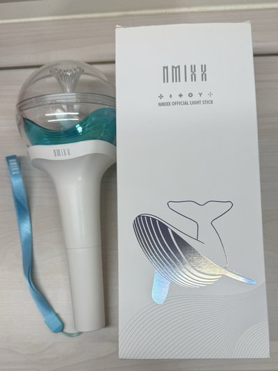 NMIXX手燈