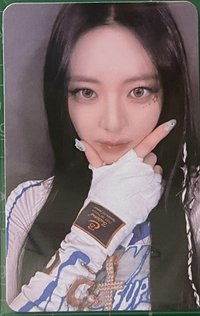 Yuna（右）