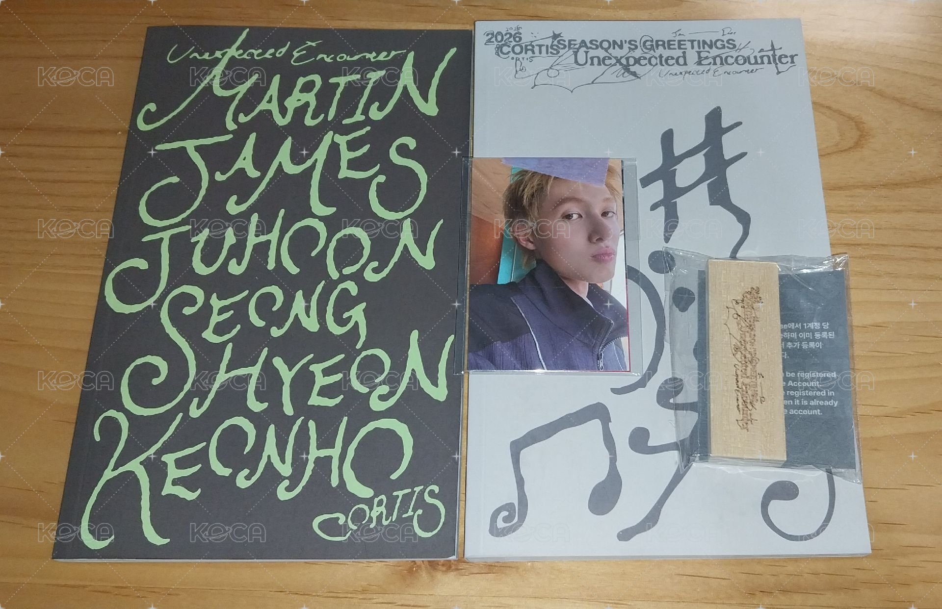 年曆寫真+數位影片木頭+年曆特典卡一組