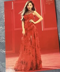三巡紅衣娜