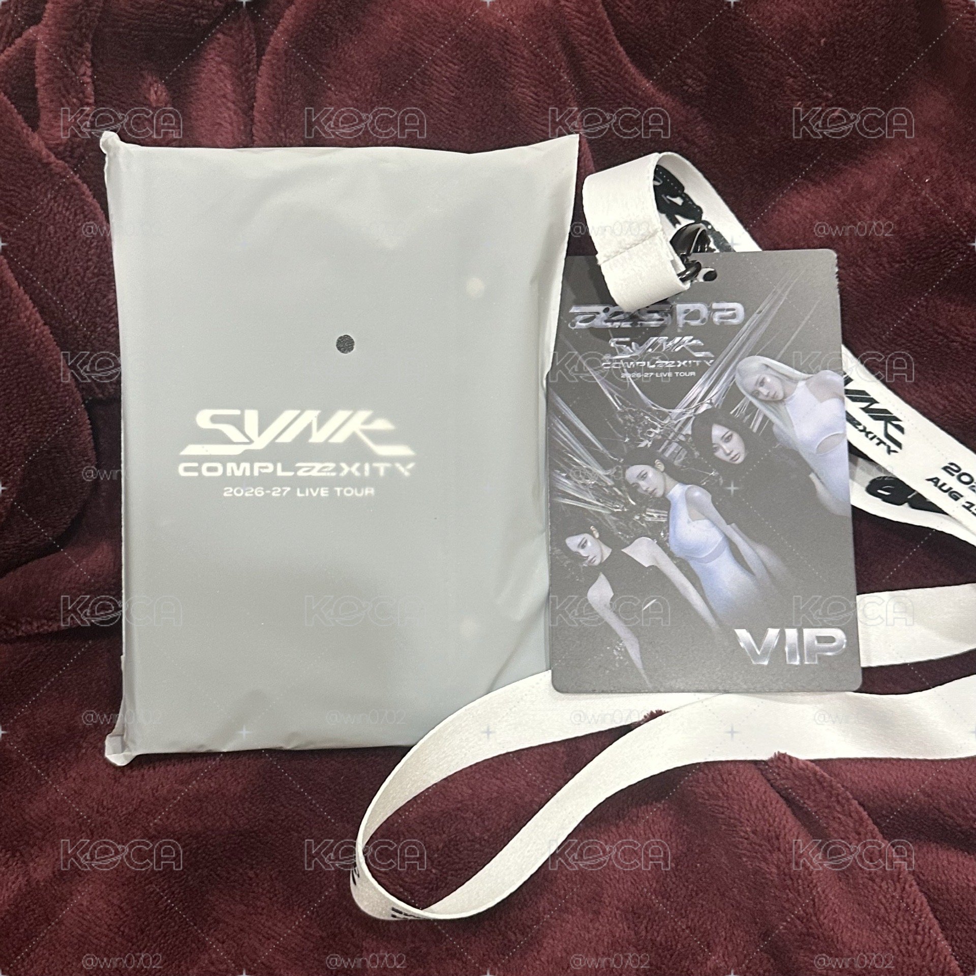 全新未拆護照套+vip吊牌