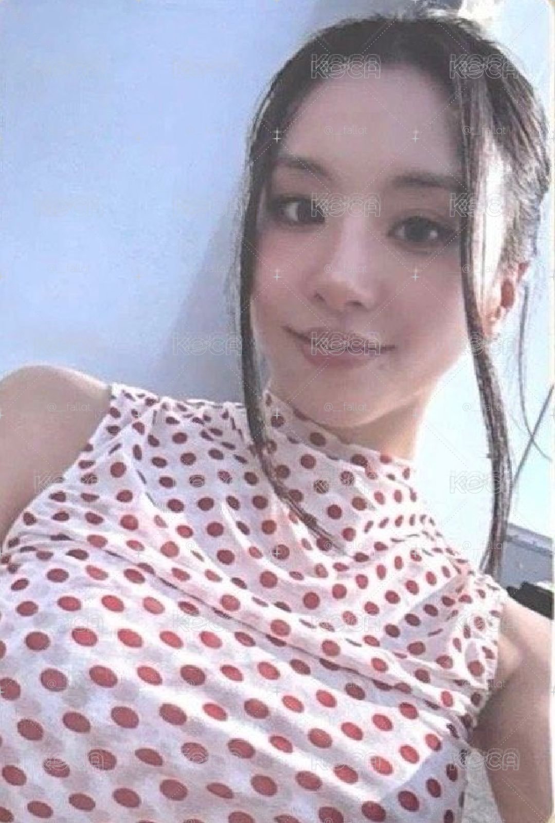 正規四 Polaroid ver. 專輯卡 Is ver. 隨機卡