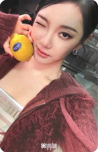 Rich Man 泡泡摩奇 預售A 特典卡 寧